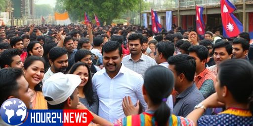 खेसारी लाल यादव का वायरल वीडियो: फैन के साथ गले लगने का दिलचस्प पल