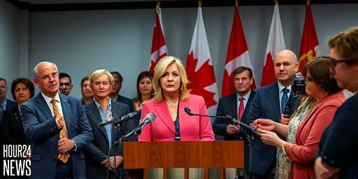 Alberta teachers strike: Premier Smith outlines plan