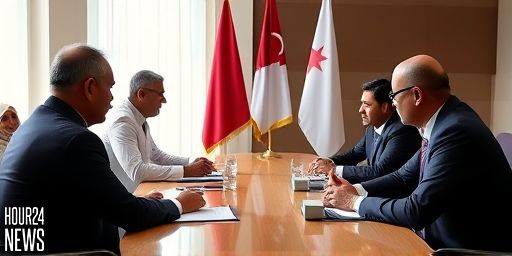 Bilateral Talks Between Oman and Qatar Foreign Ministers