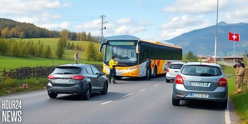 Lussy Accident: Three Young People Injured in Collision with a Bus