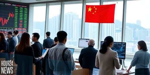 Hong Kong Stock Market Advances as Tech Leads Gains