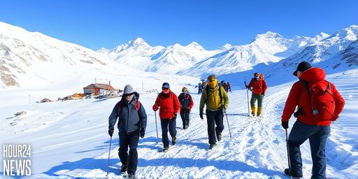 Hundreds Rescued Near Mount Everest After Blizzard