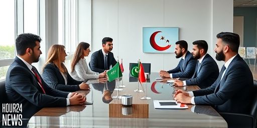 Saudi Arabia Pledges Pakistan $1 Billion Oil Facility and Rolls Over $5 Billion in Deposits