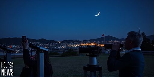 Monday’s Comet Tracker: How To See Two Green Comets Close To Bright Stars