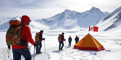 Everest Rescue Underway as Hundreds Trapped on Tibetan Slopes