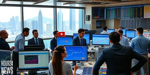 Hong Kong Stocks Close Higher as Tech Sector Surges on AI Push