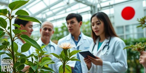 A Plant That Smells Like an Ant: The First Documented Case of Ant-Scented Pollination in Tokyo