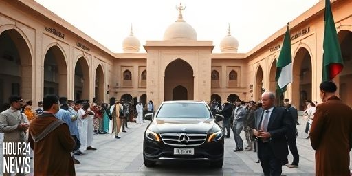 At a Shared Symbol of Jihad, the Taliban Defy Their Old Ties With Pakistan