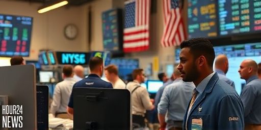 Treasury Yields Dip as Consumer Confidence Wobbles