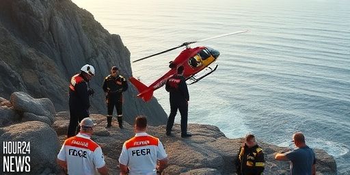 Paramedics Rescue Spearfisher from Cliff Edge on Sydney’s Northern Beaches