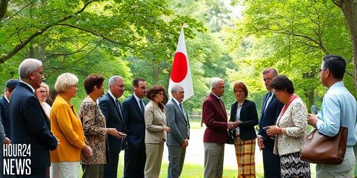 Princess Aiko Hosts Duck-Netting Reception for Foreign Diplomats