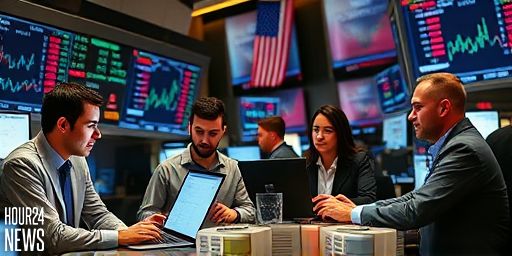 US Tech Stocks Slide as Oracle AI Data Centre Setback Sparks AI Spending Concerns