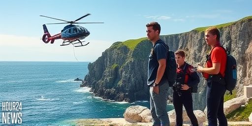 Paramedics Rescue Spear Fisherman from Sydney Cliff