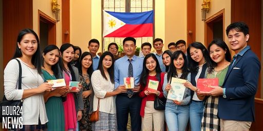 CPU Holds University White Gift Service