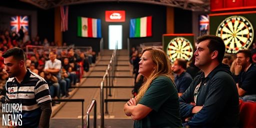 Stephen Bunting condemns online abuse after darts world championship exit clouds family moment