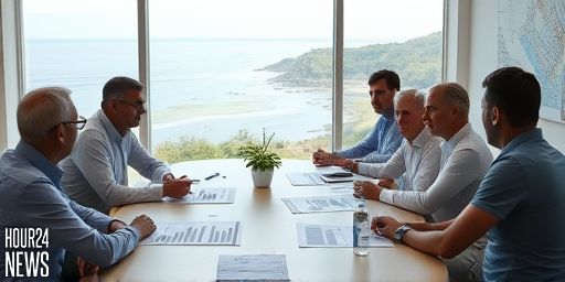 Integrated Carbon Cycle: Managing Stocks Across Lands, Oceans, and Atmosphere