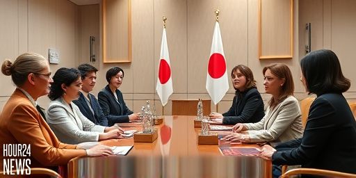 Takaichi Calls for United Action to Break Gender Barriers in Leadership