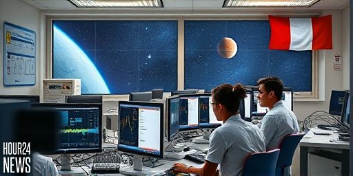 Mercury and Earth Chorus Waves Reveal Shared Plasma Behavior Across Magnetospheres